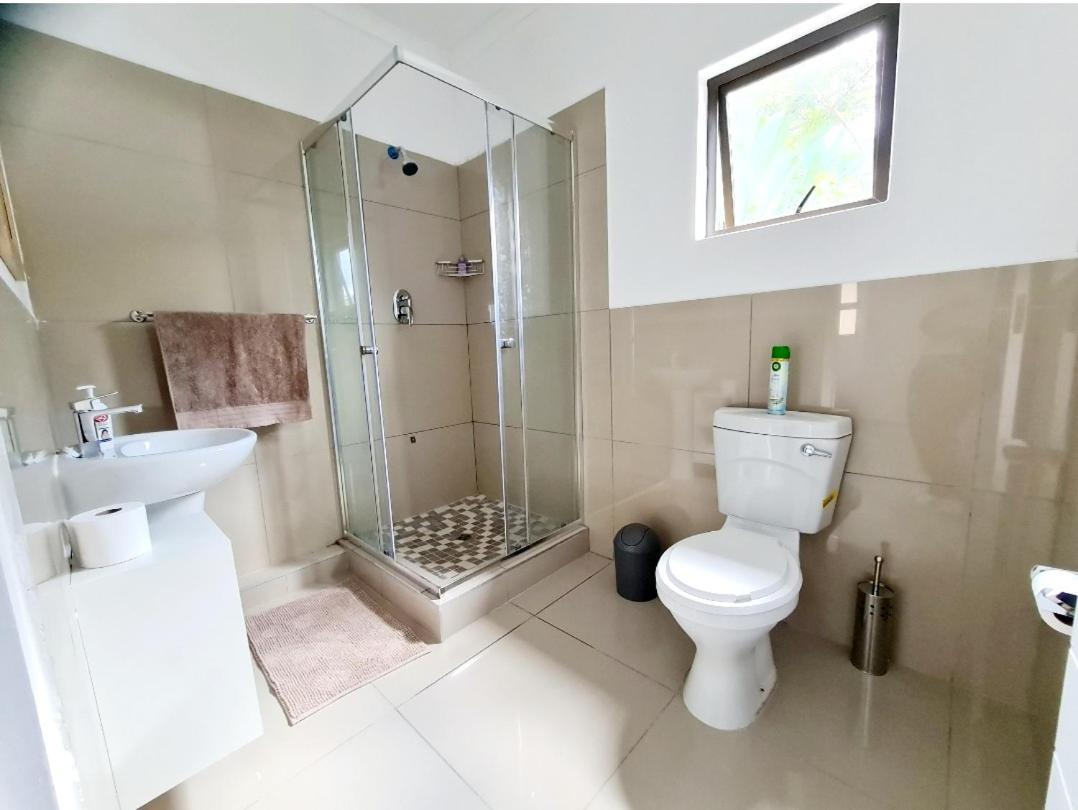 Oyster Guest House Дърбан Екстериор снимка