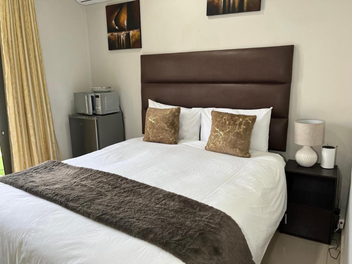 Oyster Guest House Дърбан Екстериор снимка